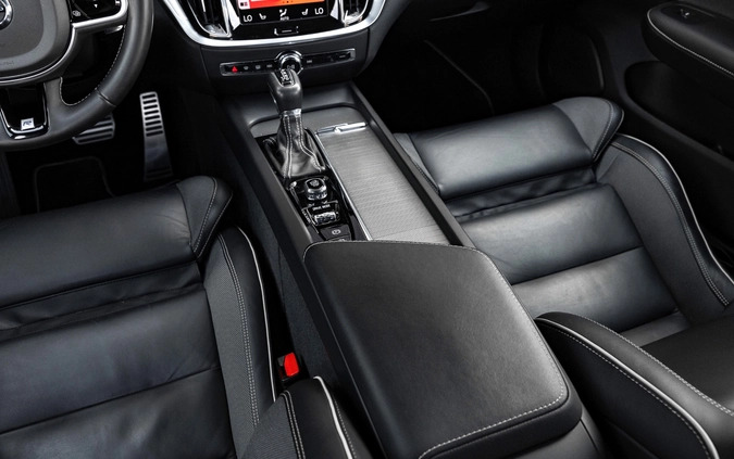 Volvo S60 cena 125900 przebieg: 103408, rok produkcji 2020 z Maków Podhalański małe 781
